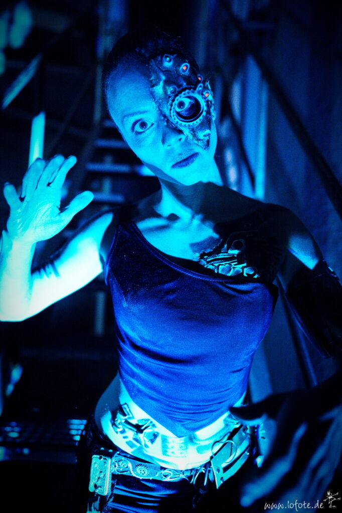 Robotic bodypaint by Udo Schurr Foto: Heiko Herrmann