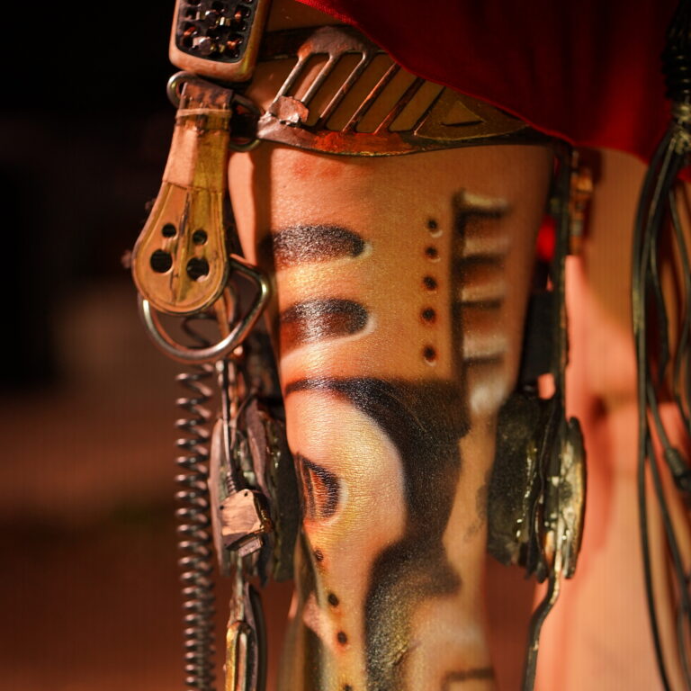 Robotic bodypaint by Udo Schurr Foto: Heiko Herrmann